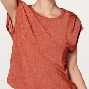 Women's Lululemon Gait Keeper Short Sleeve
Heathered Bonfire Rust Top Size 8